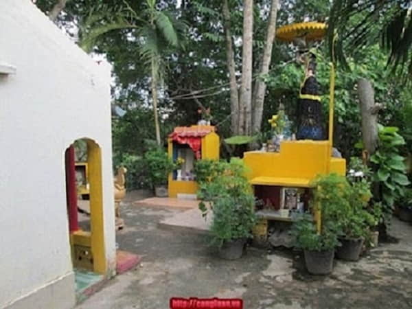 Phương pháp xin số người âm tại miếu hoang
