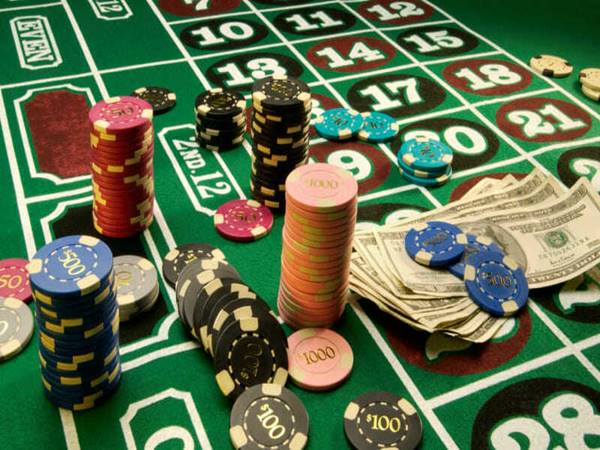 Tìm hiểu thông tin cụ thể về phỉnh poker là gì?