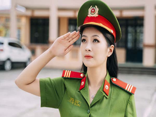 Nằm mơ thấy công an đánh con gì
