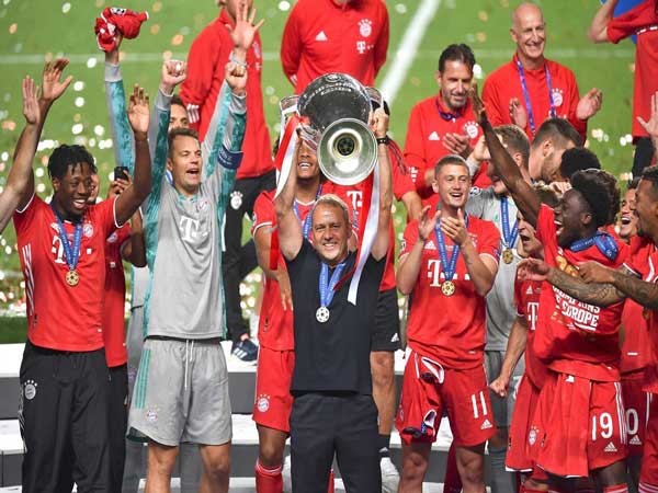 Đội hình Bayern vô địch C1 2020 có hàng tiền vệ và tiền đạo ấn tượng