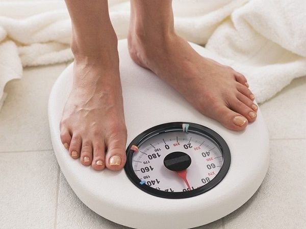 Mơ thấy người khác dùng cái cân