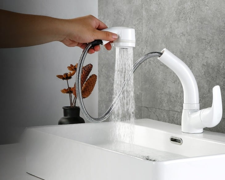 Mơ thấy vòi nước bẩn hoặc nước đục
