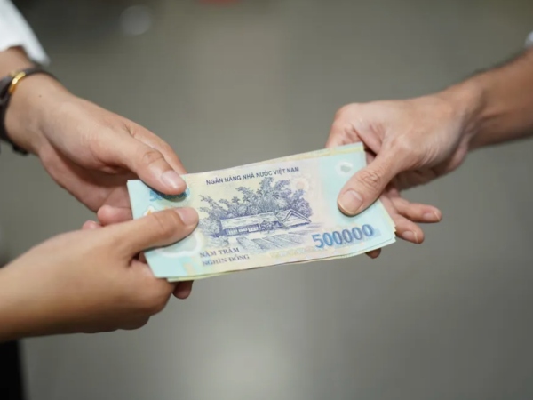 Mơ thấy được cho tiền dự báo tương lai ra sao?