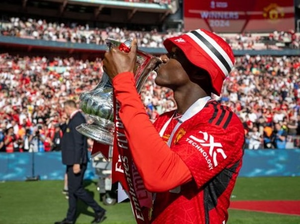 Kobbie Mainoo giúp Manchester United giành chức vô địch FA Cup