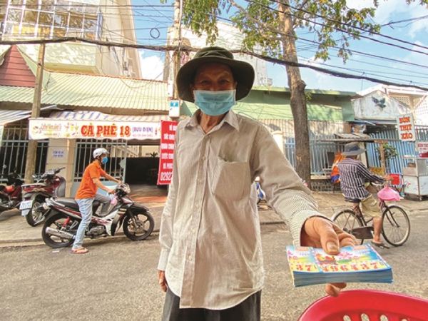 Nằm mơ thấy bán vé số là điềm gì, số mấy phát tài?